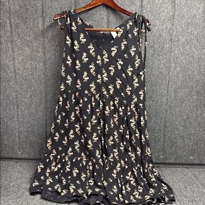 Susina Black and White Pleated Midi Dress